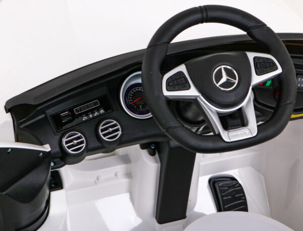 Mercedes Benz GLC63S dla dzieci Biały
