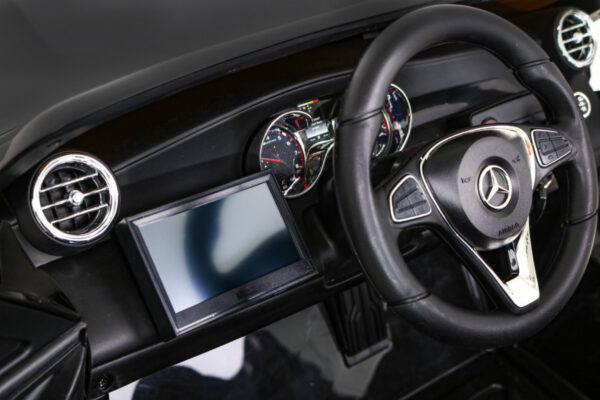 Auto Mercedes GLC 63S Czarne -  SUV dla dzieci