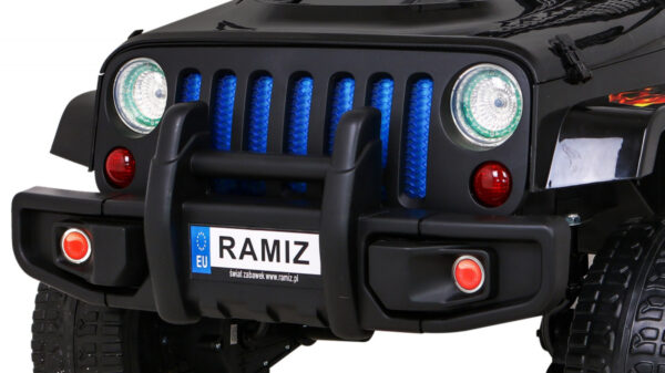 Autko terenowe Raptor Drifter Płomienie