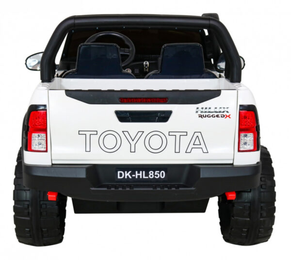 Pojazd Toyota Hilux Biała