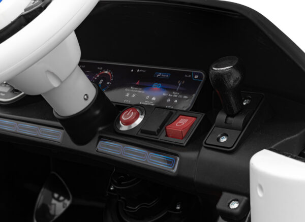 Mercedes Benz AMG EQA dla dzieci Czarny