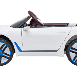 Autko BMW i4 na akumulator dla dzieci Biały